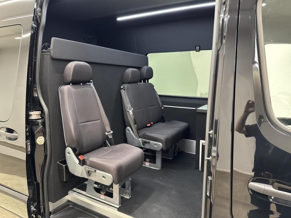 MERCEDES-BENZ Sprinter 2023