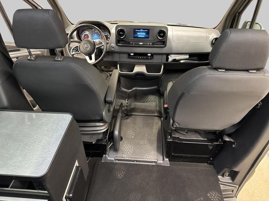 MERCEDES-BENZ Sprinter 2023
