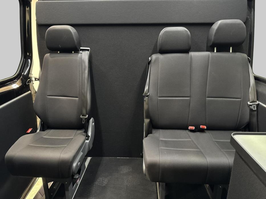 MERCEDES-BENZ Sprinter 2023