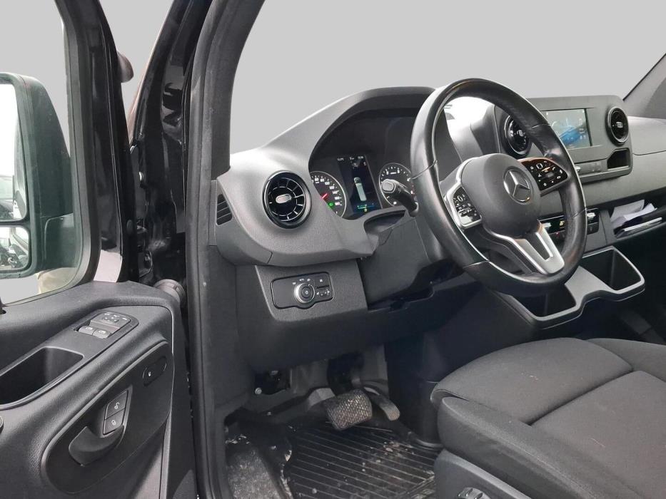 MERCEDES-BENZ Sprinter 2023