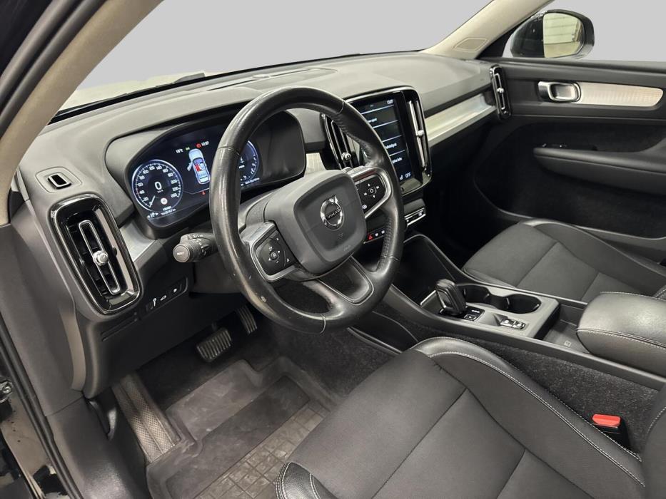 VOLVO XC40 2020