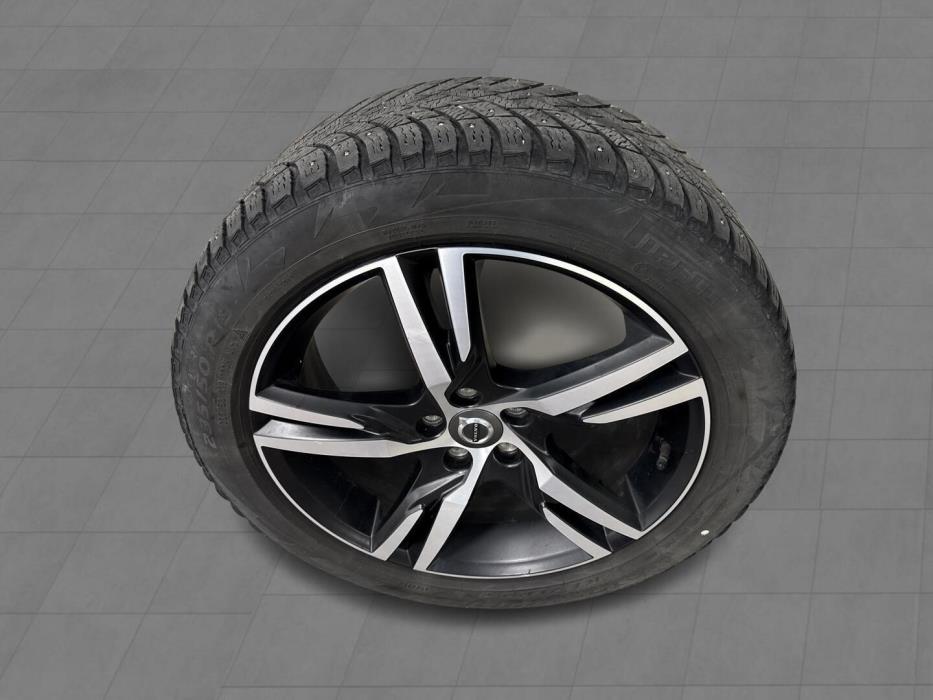 VOLVO XC40 2020