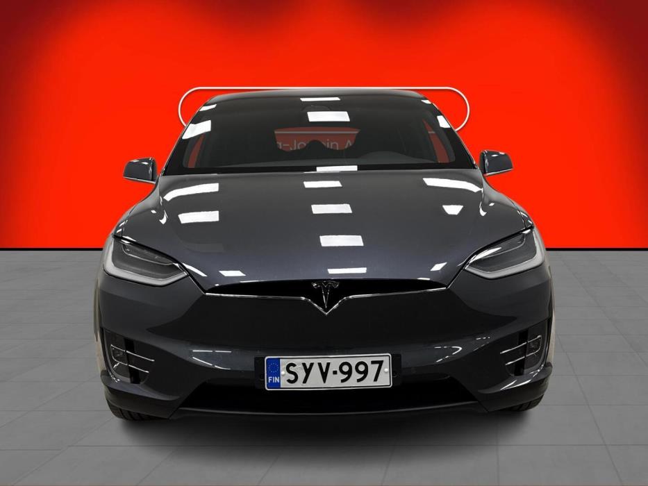 TESLA Model X 2018