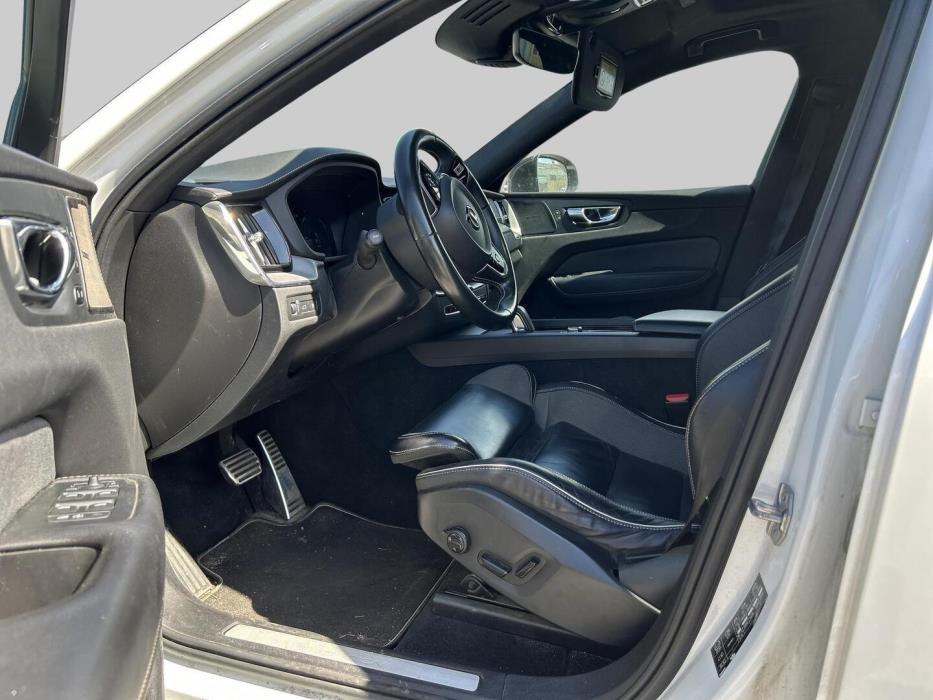 VOLVO XC60 2019