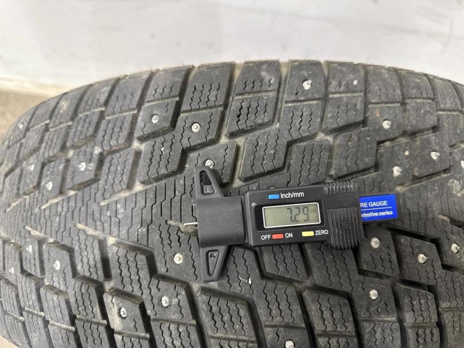 MERCEDES-BENZ B 2012