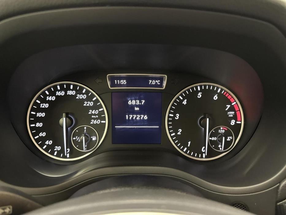 MERCEDES-BENZ B 2012