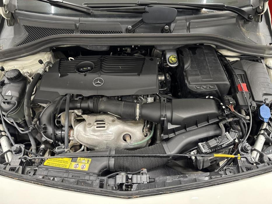 MERCEDES-BENZ B 2012