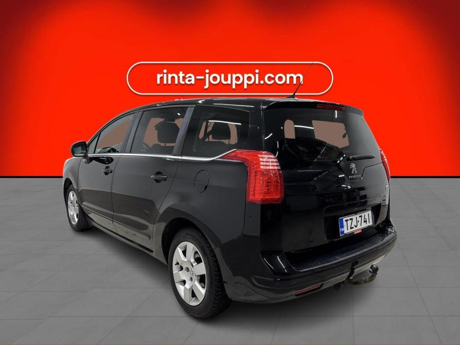 PEUGEOT 5008 2015