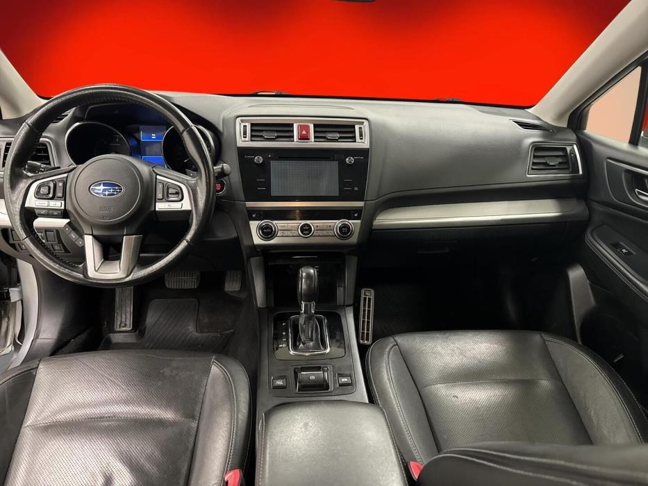 SUBARU Outback 2016
