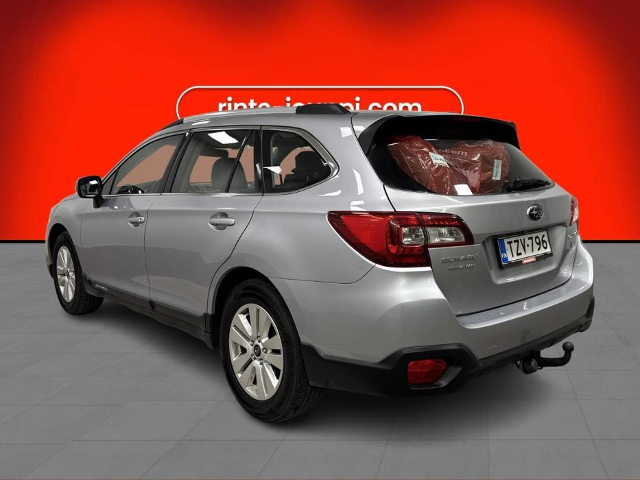 SUBARU Outback 2016