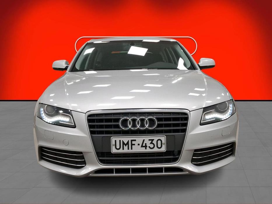 AUDI A4 2011