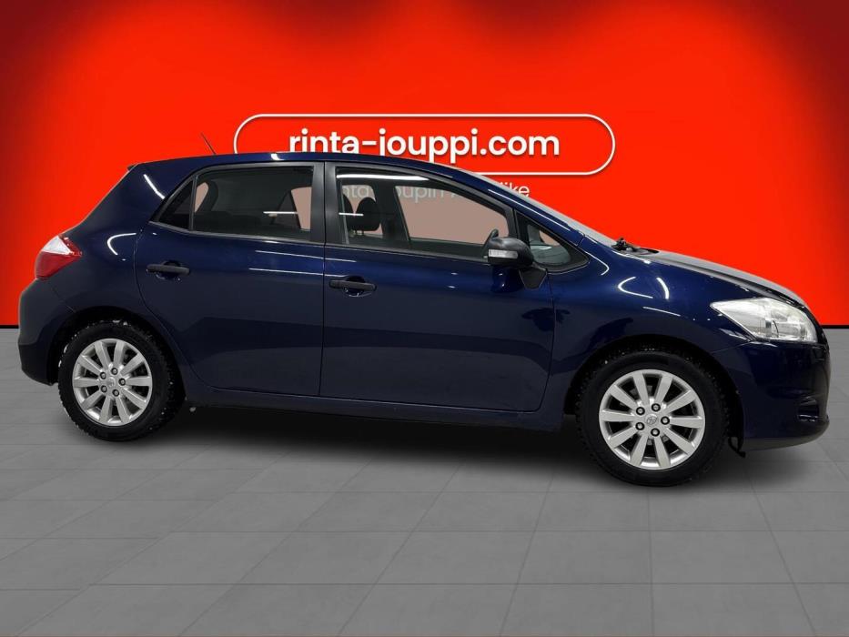 TOYOTA Auris 2010