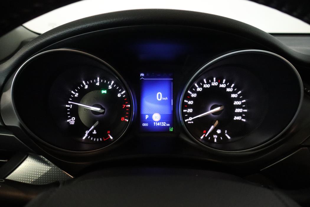 TOYOTA Avensis 2016