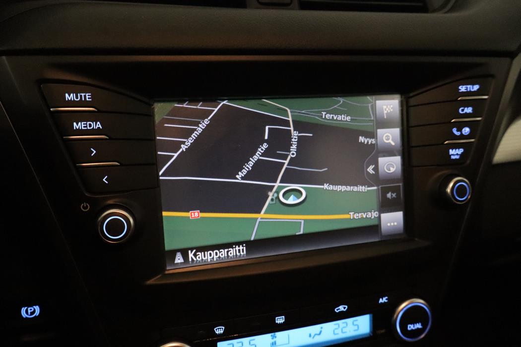 TOYOTA Avensis 2016