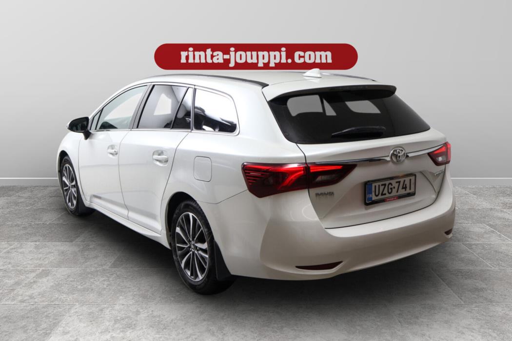 TOYOTA Avensis 2016