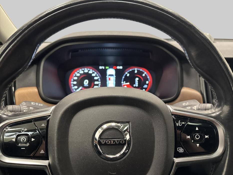 VOLVO S90 2016