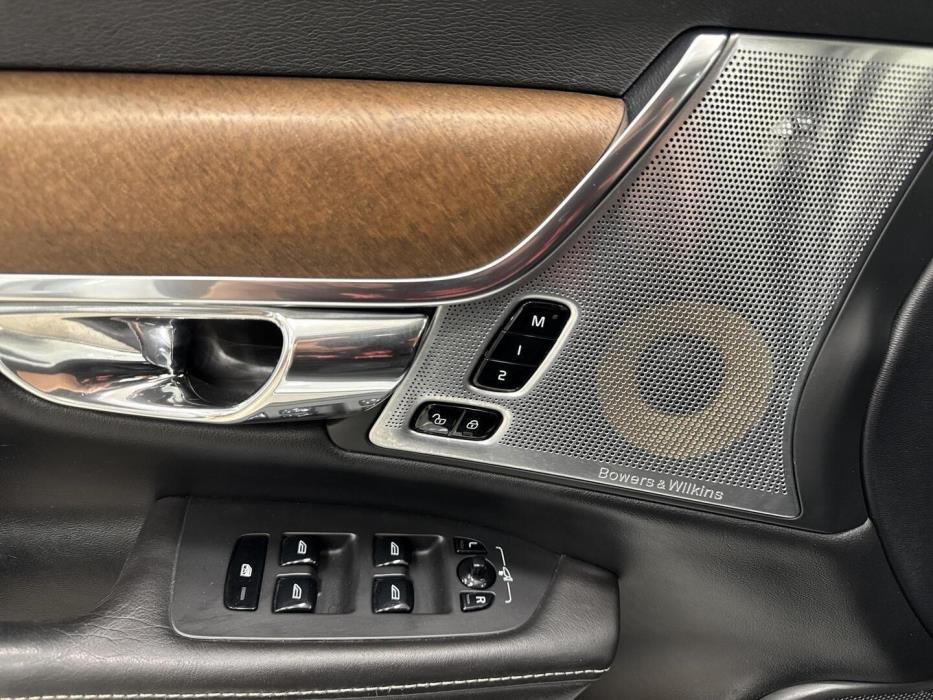 VOLVO S90 2016