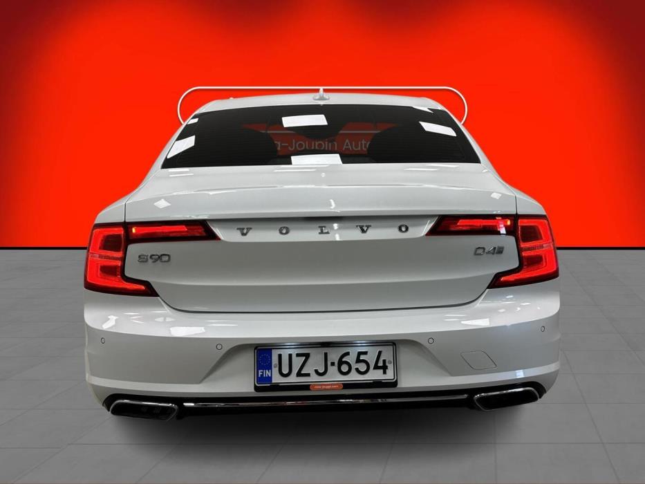 VOLVO S90 2016