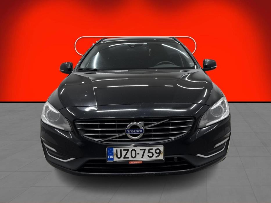 VOLVO V60 2016