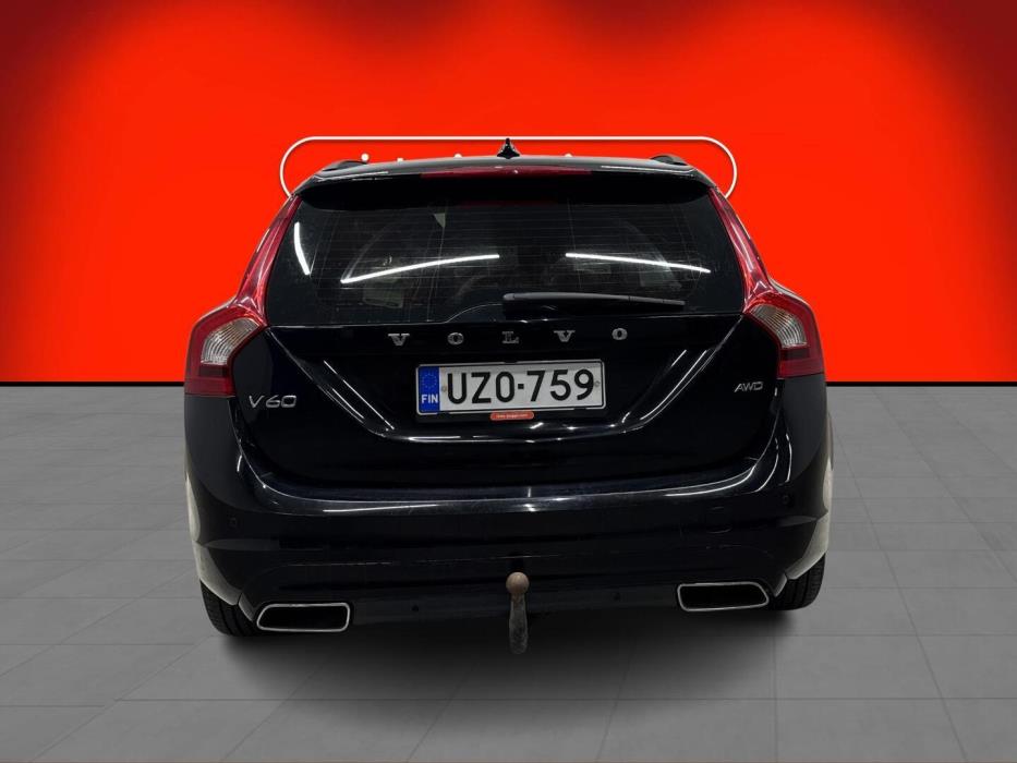 VOLVO V60 2016