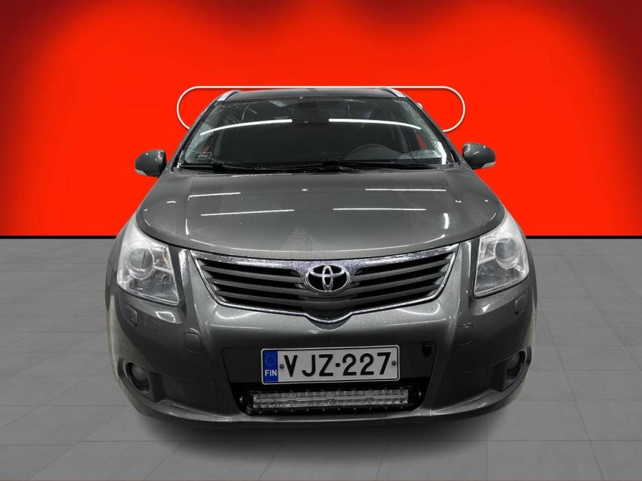 TOYOTA Avensis 2009