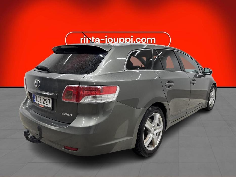 TOYOTA Avensis 2009