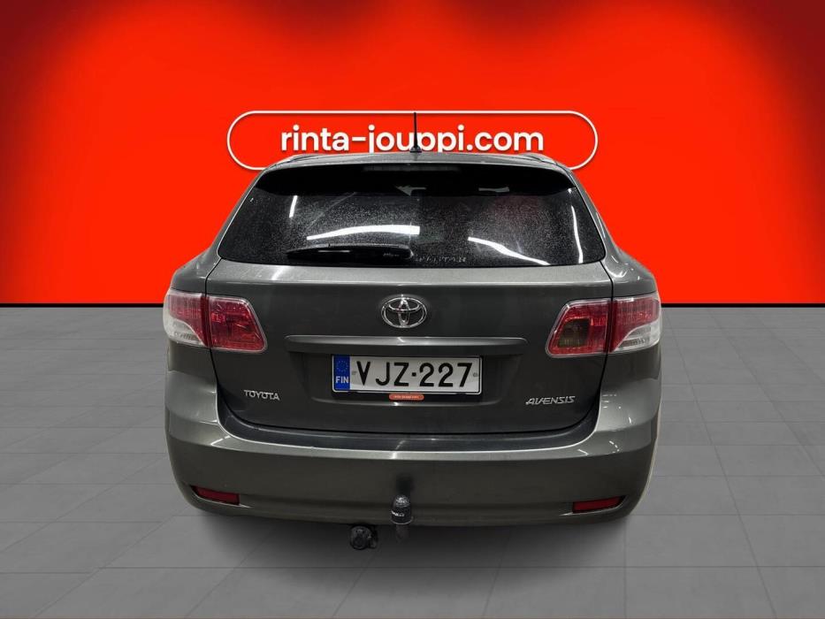 TOYOTA Avensis 2009