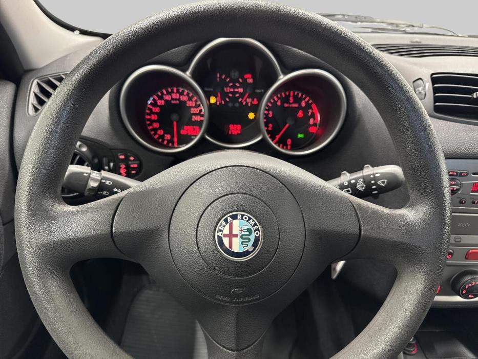 ALFA ROMEO 147 2005