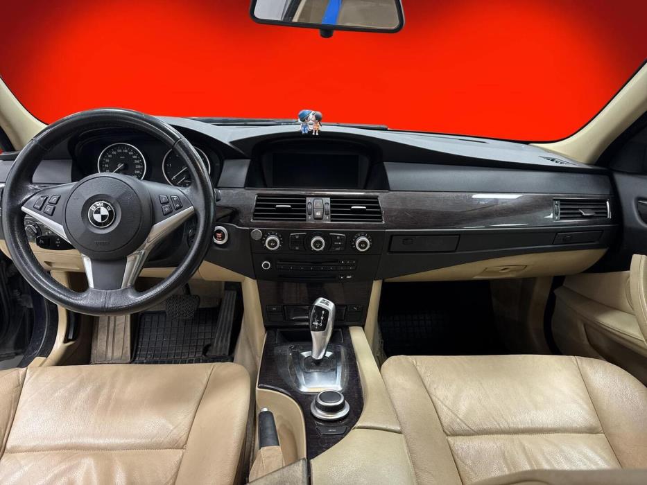 BMW 520 2008