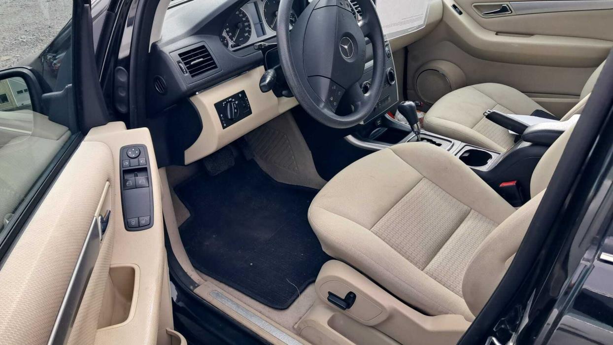 MERCEDES-BENZ B 2010