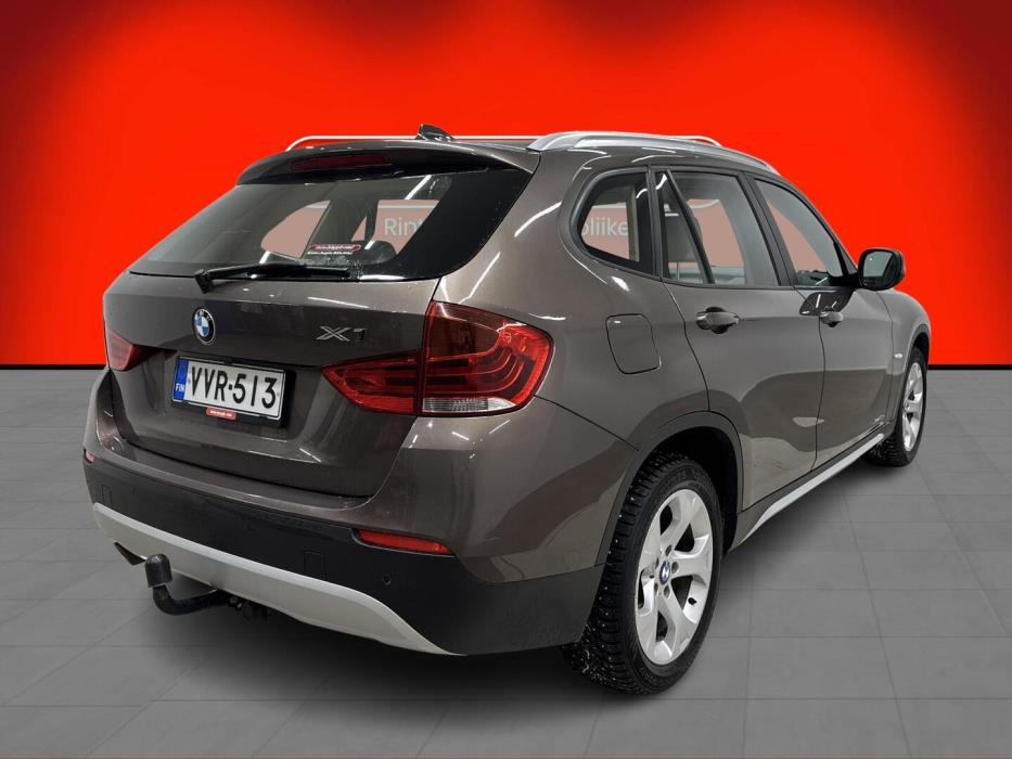 BMW X1 2011