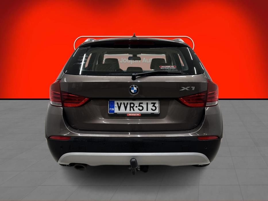 BMW X1 2011
