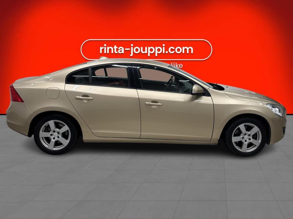 VOLVO S60 2011