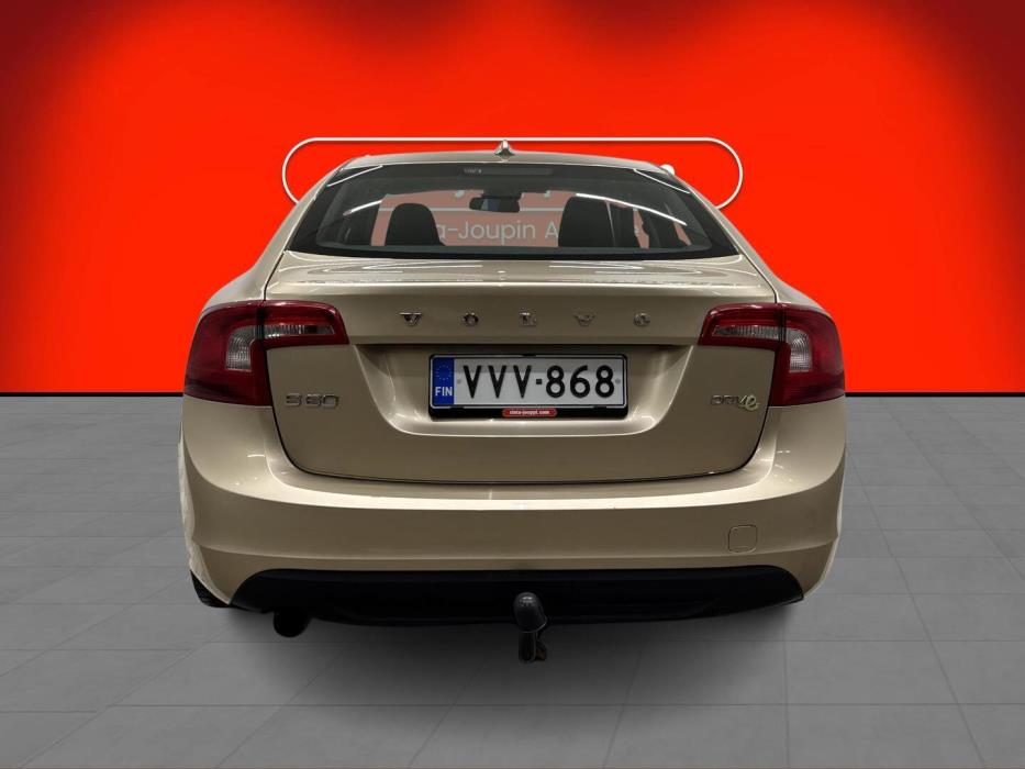 VOLVO S60 2011