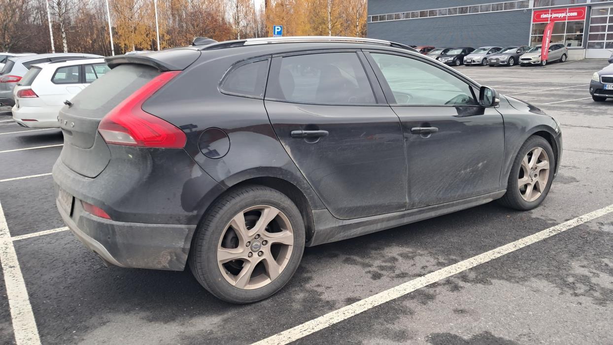 VOLVO V40 Cross Country 2013