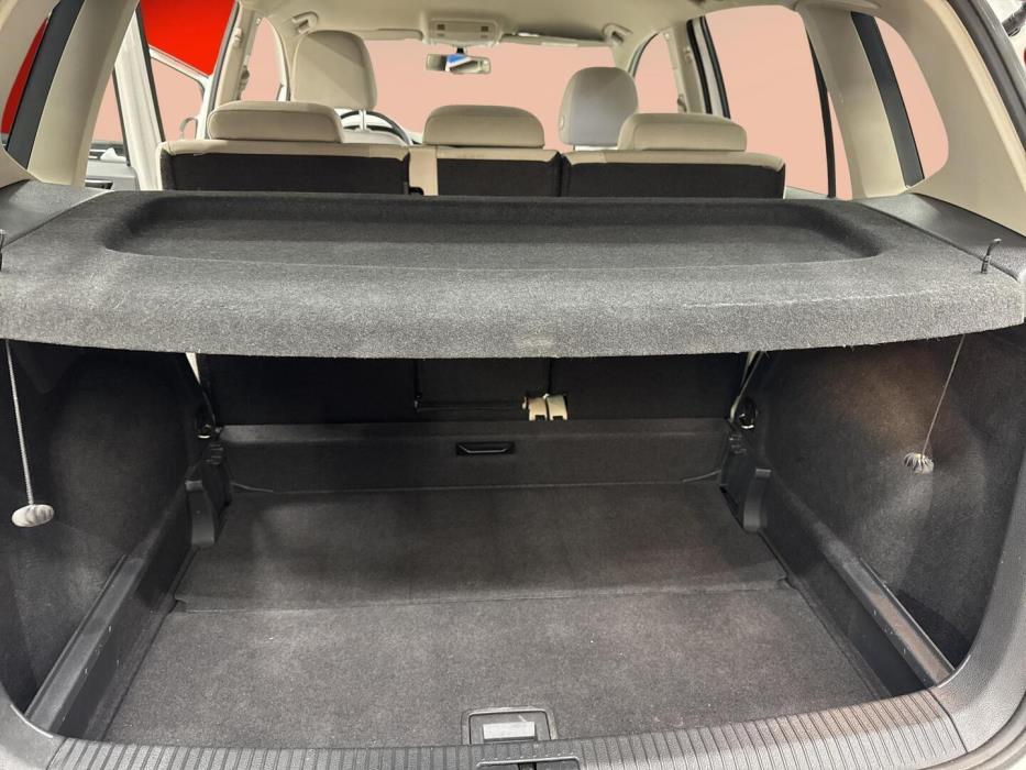 VOLKSWAGEN Golf Sportsvan 2014