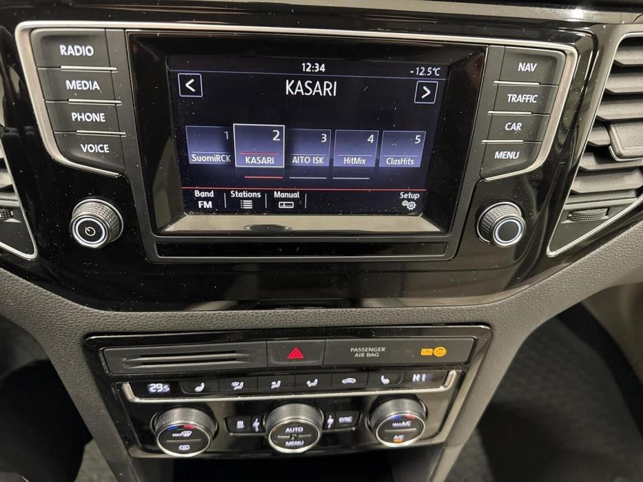 VOLKSWAGEN Golf Sportsvan 2014