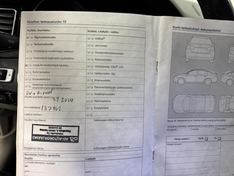 VOLKSWAGEN Golf Sportsvan 2014