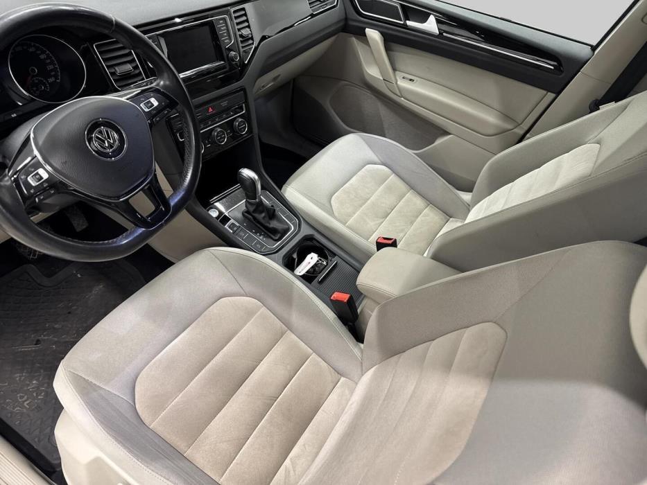 VOLKSWAGEN Golf Sportsvan 2014