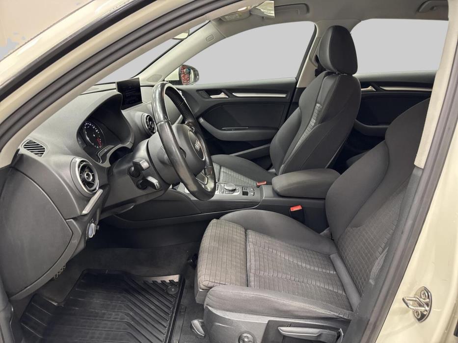 AUDI A3 2015