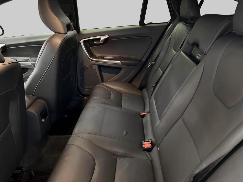 VOLVO V60 Cross Country 2016