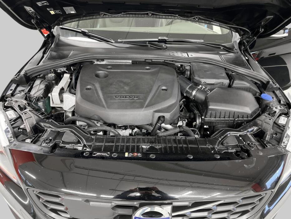 VOLVO V60 Cross Country 2016