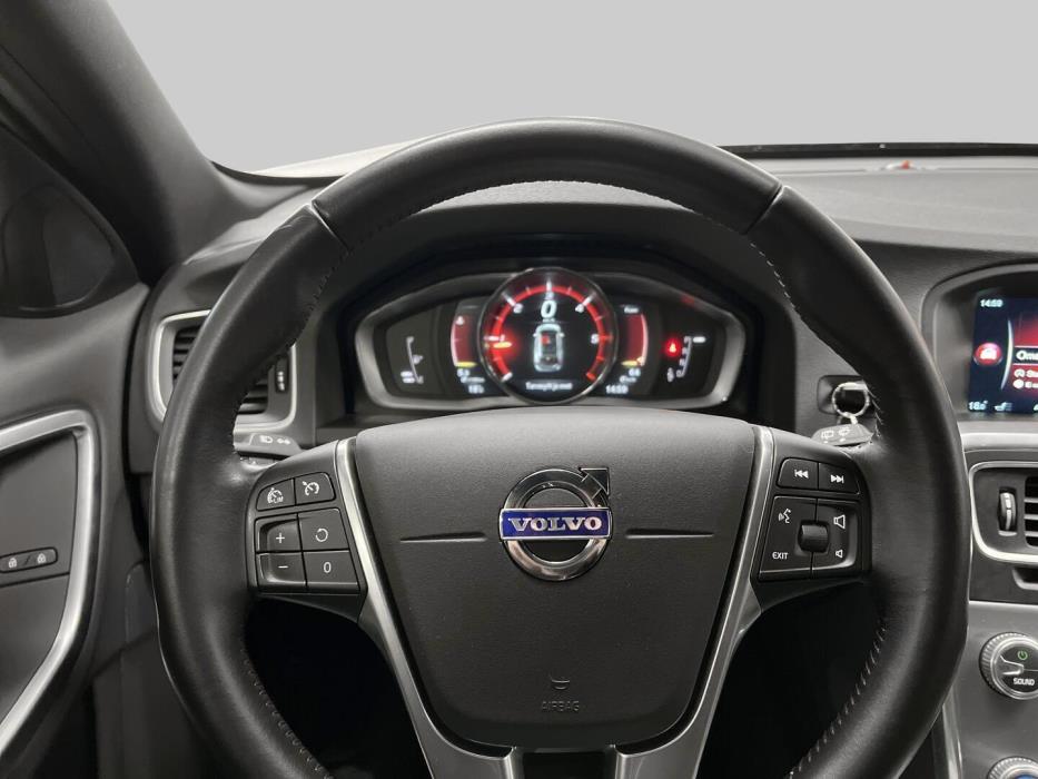 VOLVO V60 Cross Country 2016