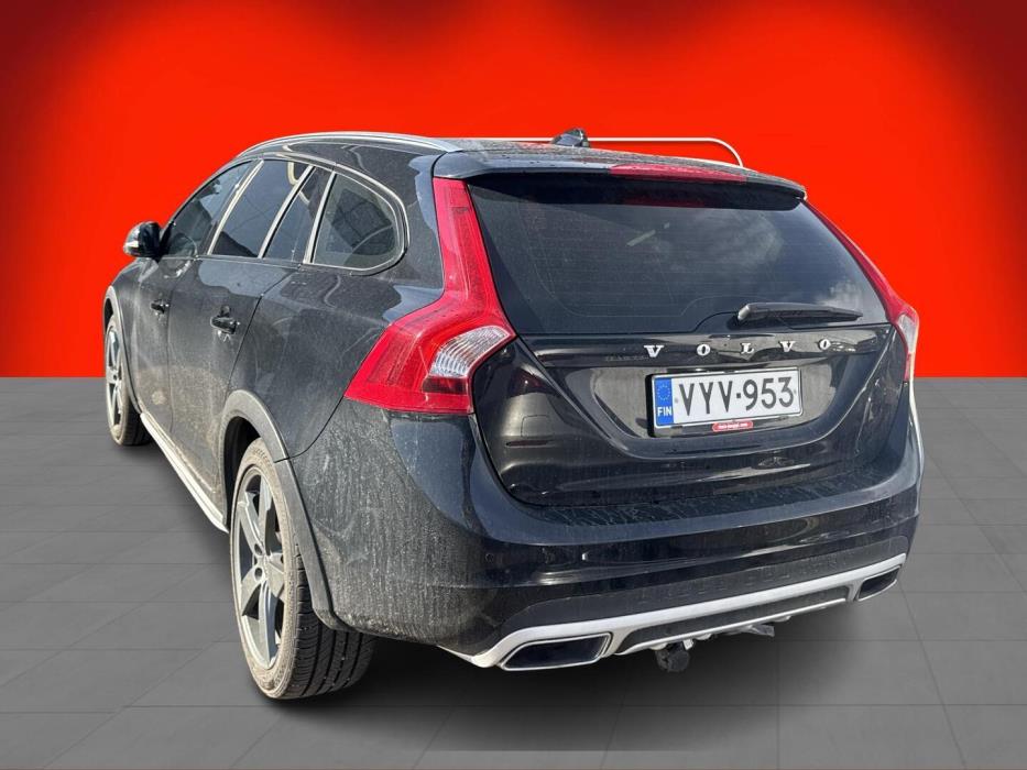 VOLVO V60 Cross Country 2016