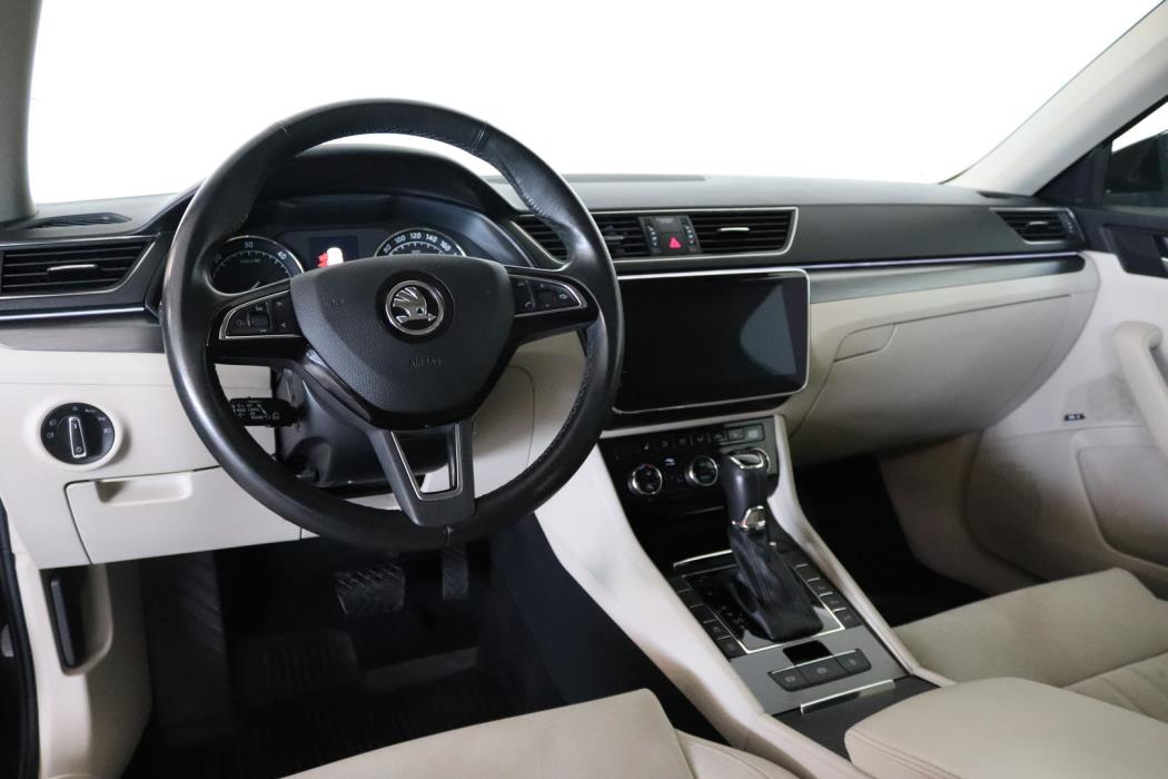 SKODA Superb 2017