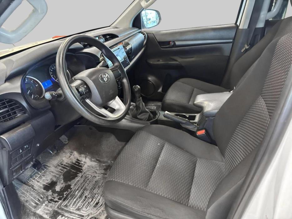 TOYOTA Hilux 2018