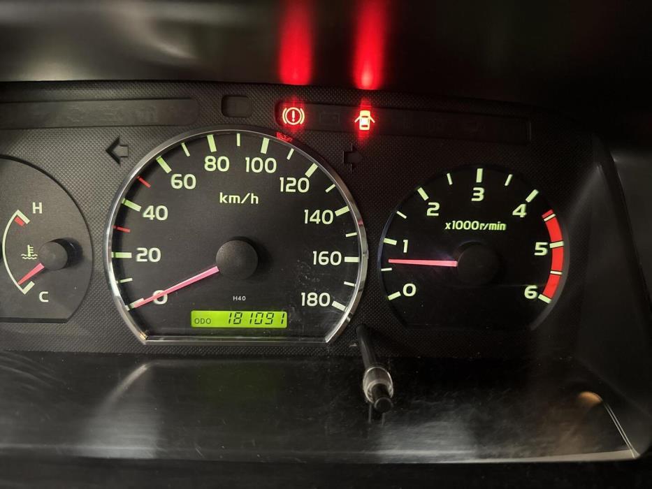 TOYOTA Hiace 2010