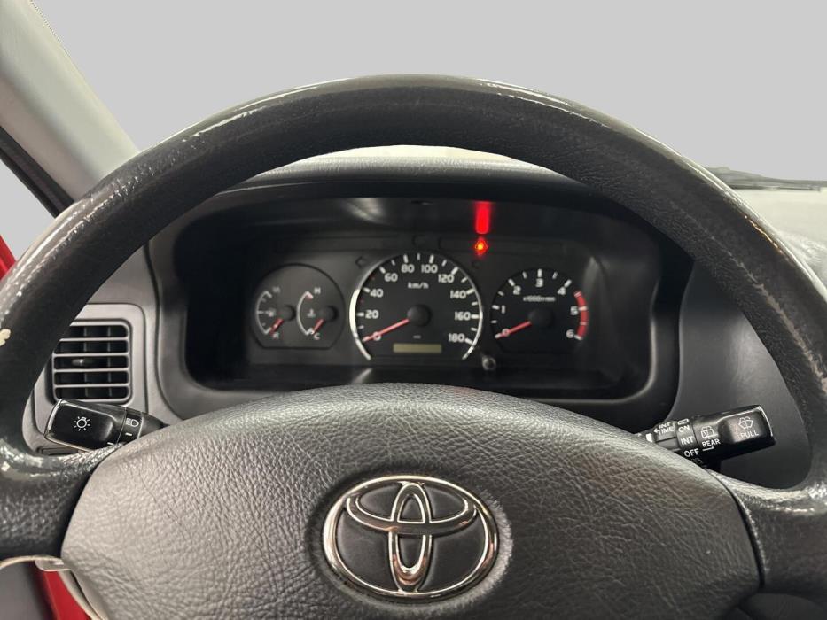 TOYOTA Hiace 2010