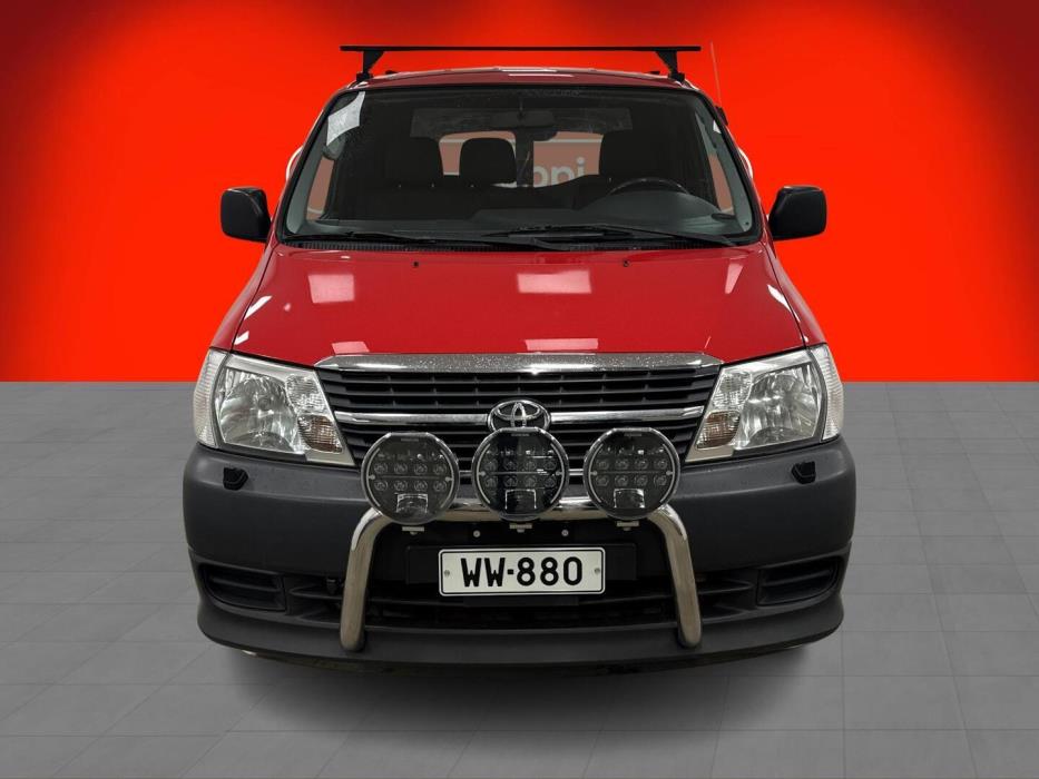TOYOTA Hiace 2010