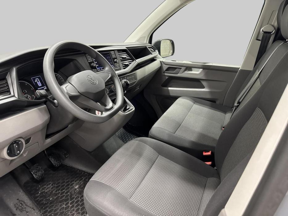 VOLKSWAGEN TRANSPORTER 2023